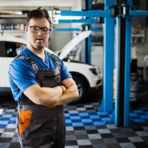 بنشرجي سيارات في العاصمة